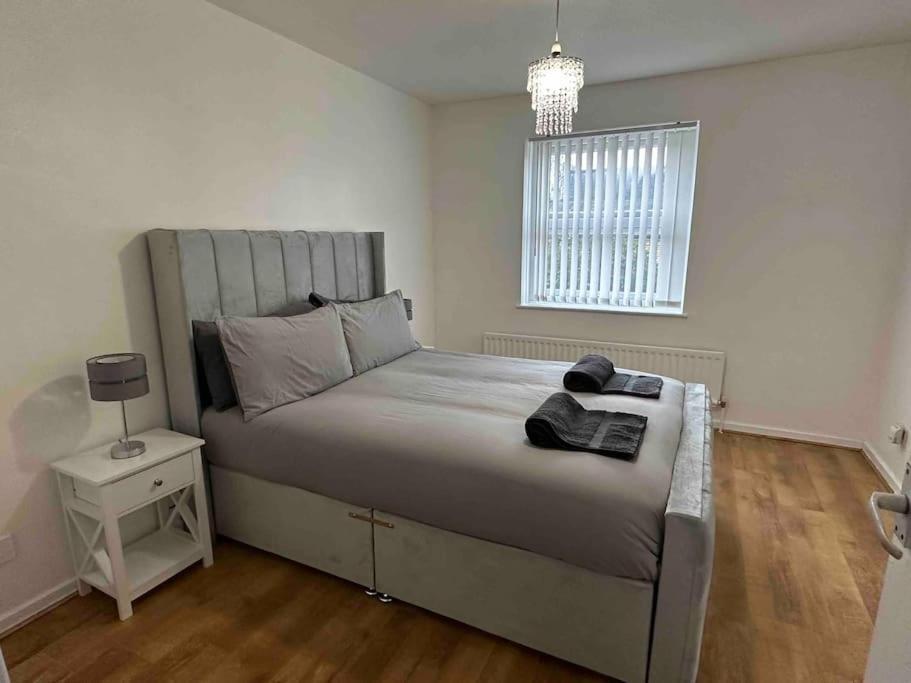 New! 4 Bedroom London House With Garden And Lawn Londres Exterior foto
