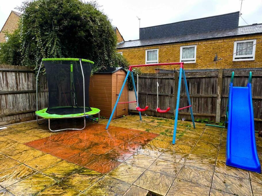 New! 4 Bedroom London House With Garden And Lawn Londres Exterior foto