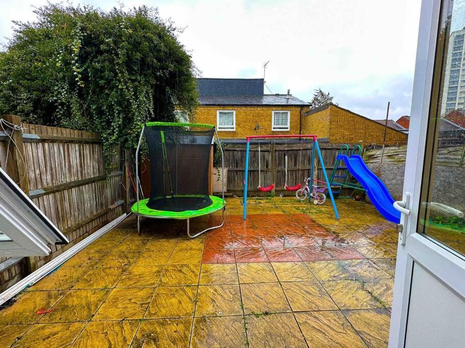 New! 4 Bedroom London House With Garden And Lawn Londres Exterior foto