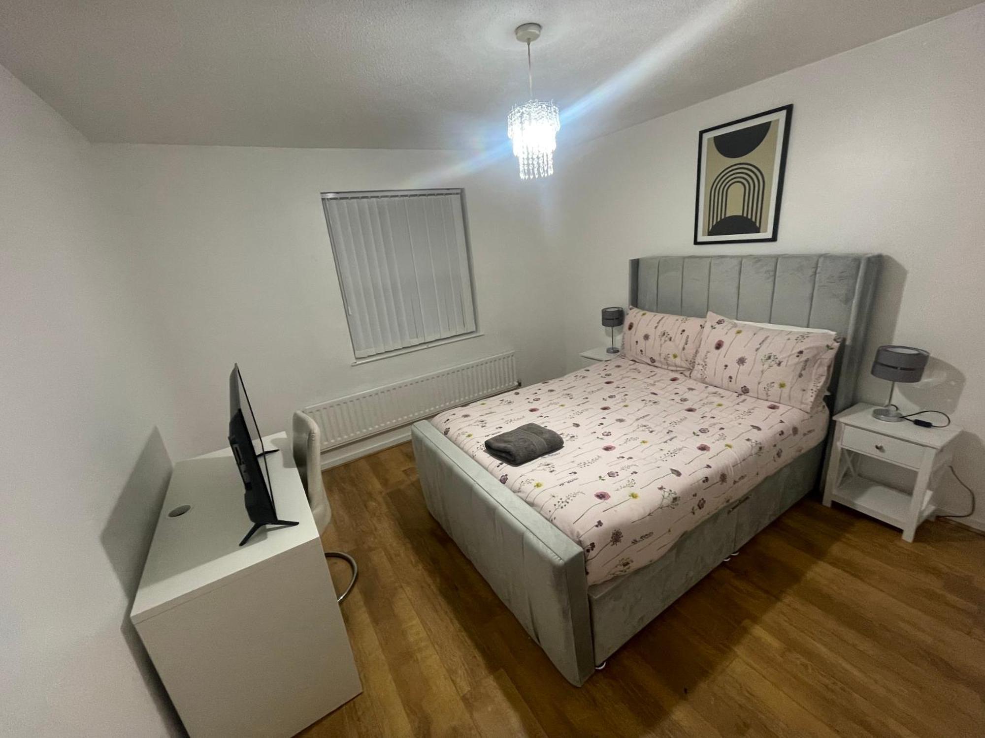 New! 4 Bedroom London House With Garden And Lawn Londres Exterior foto